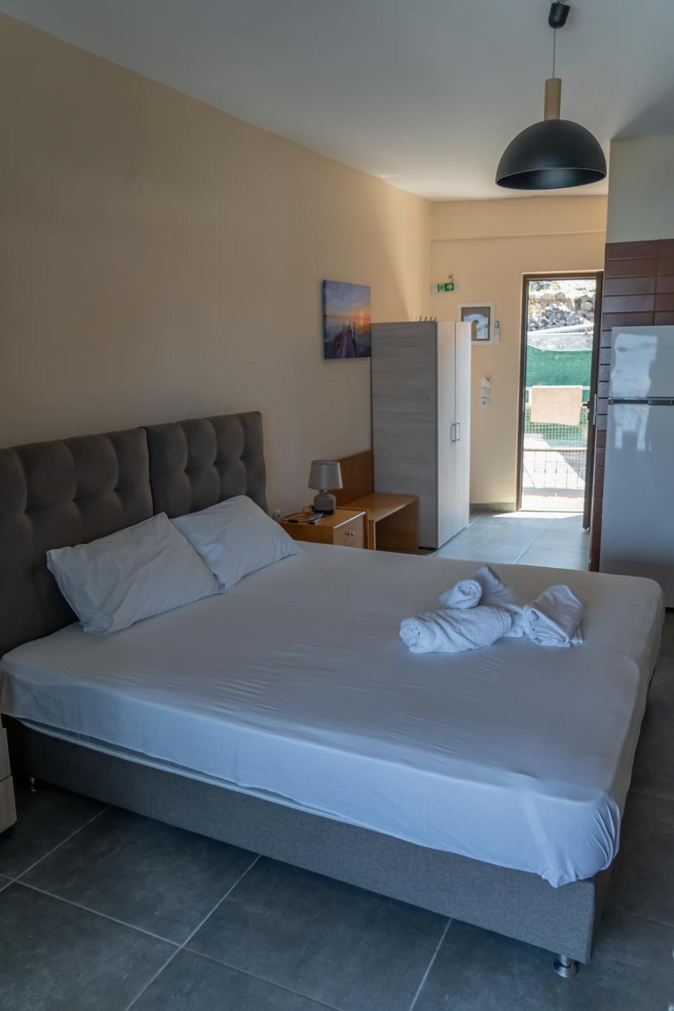 Prego Living Apartments Vathi  Екстериор снимка